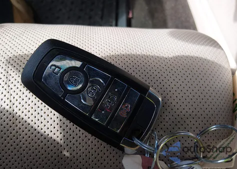 2020 Lincoln Continental Reserve z USA, uszkodzony, nr VIN 1LN6L9NP0L5603125